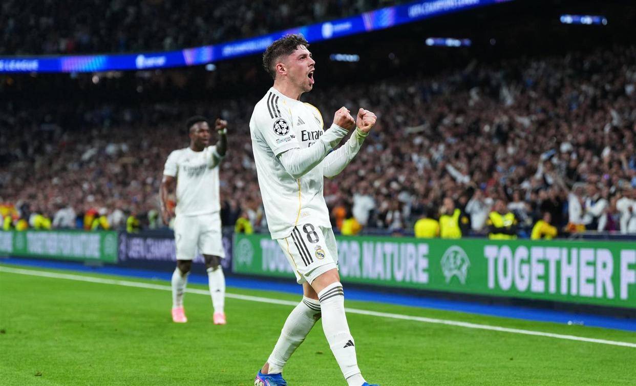 炸裂！皇马3-0横扫曼城，巴尔韦德半场戴帽封神，哈兰德全场隐身，熊皇还罚丢点球